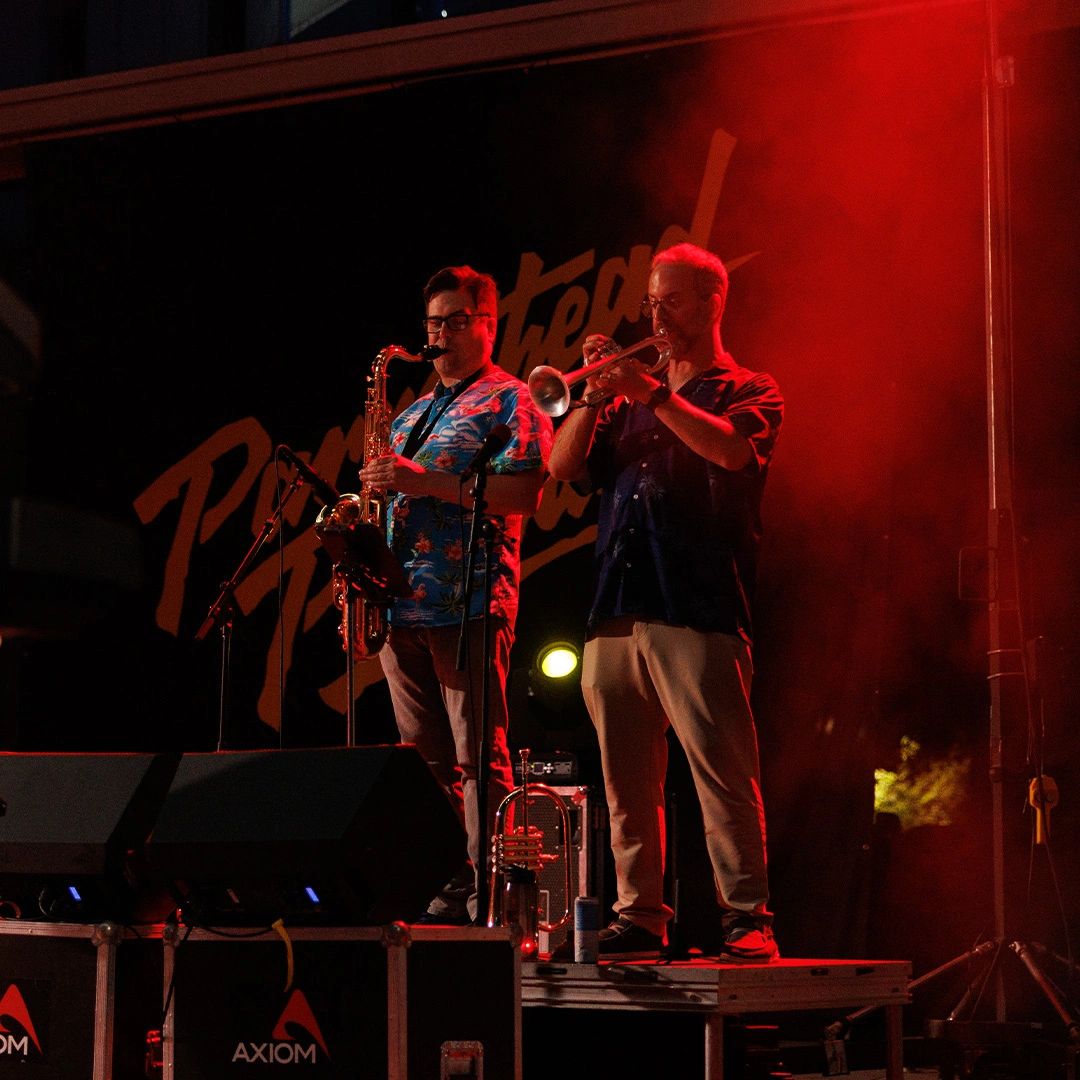 Parrothead Paradise show photo